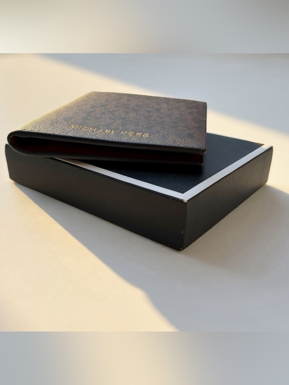 Michael Kors MK Signature Passport Holder Designer Travel Wallet Luxury Chic - Picture 4 of 7